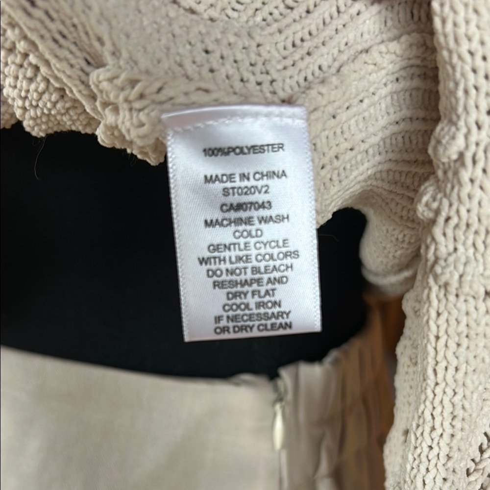 Moon & Madison Cream Cable Knit Cardigan - Picture 3 of 9